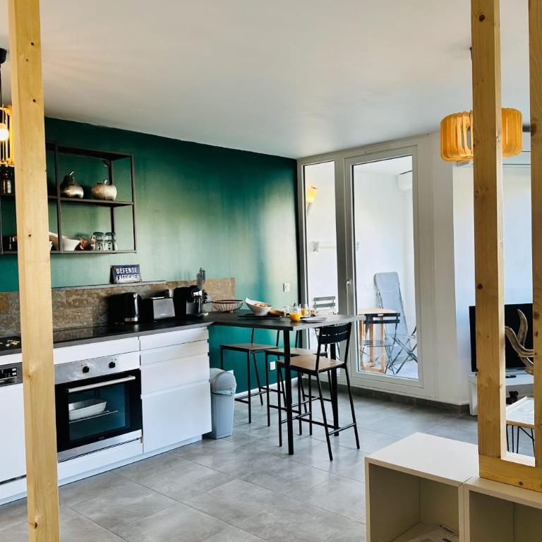L'Emeraude au soleil Studio avec coin nuit dans résidence sur la plage - Apartment - 2