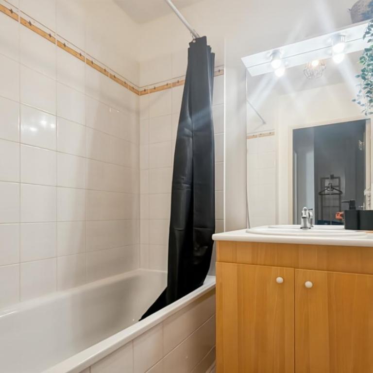Studio rénové 2026 Parking gratuit Proche Faculté et A10 - Appartamento con 1 Camera da Letto - 9