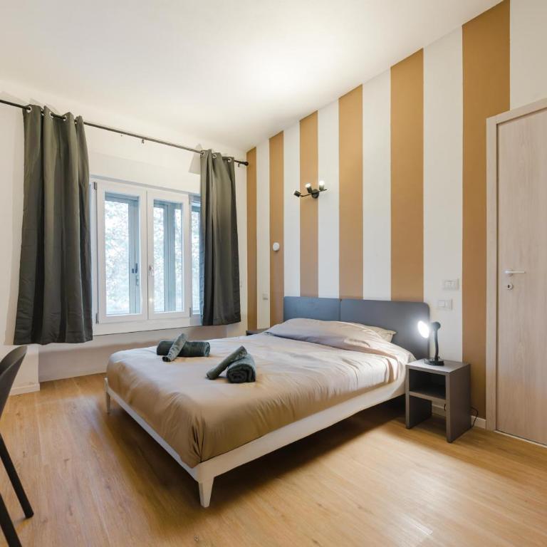 Accogliente Stanza 1 con bagno privato Stazione - Camera Matrimoniale Deluxe con Vasca - 2