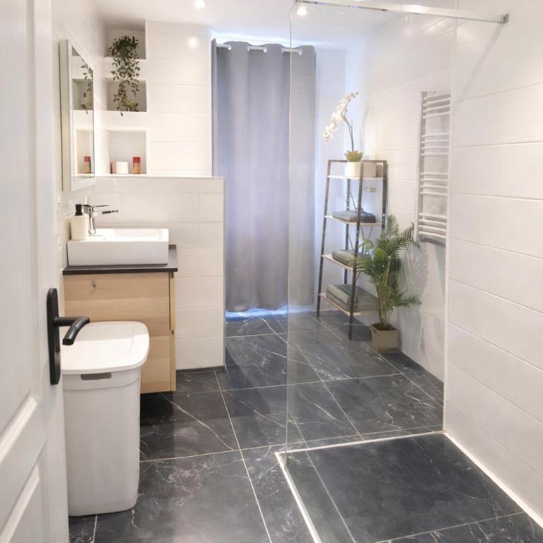 Appart cosy Musée Auto Parc Expo stationnement gratuit 4 Pers 1Ch - One-Bedroom Apartment - 16