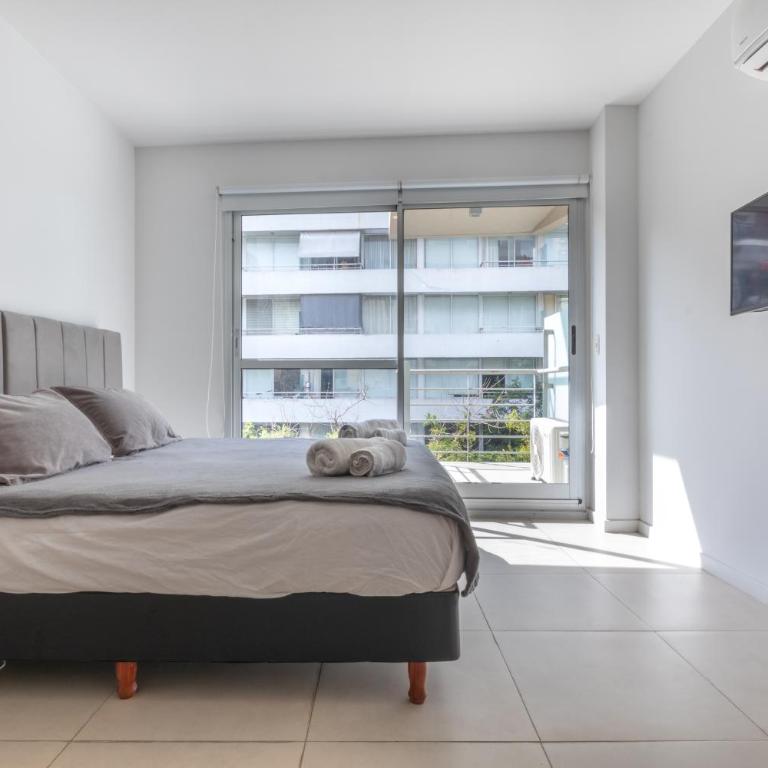 Exclusivo con pileta, cochera, parrilla, cerca del hospital - Apartamento de 1 dormitorio - 17