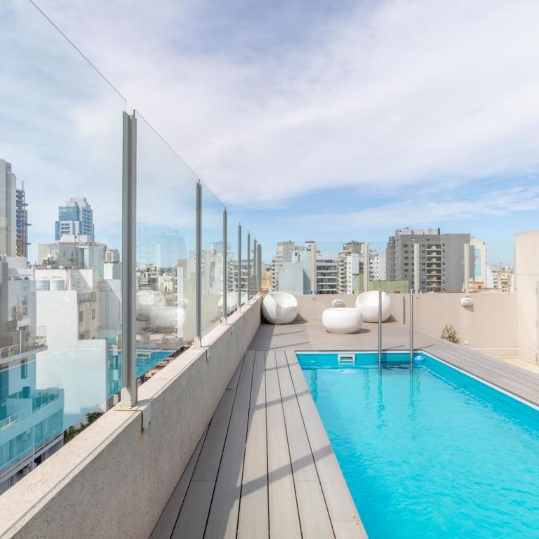 Exclusivo con pileta, cochera, parrilla, cerca del hospital - Apartamento de 1 dormitorio - 3