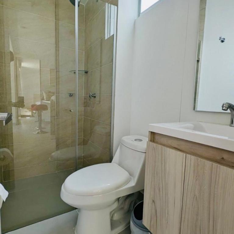 Escape to Serena del Mar Pool, Gym, and AC - Two-Bedroom Apartment - 9