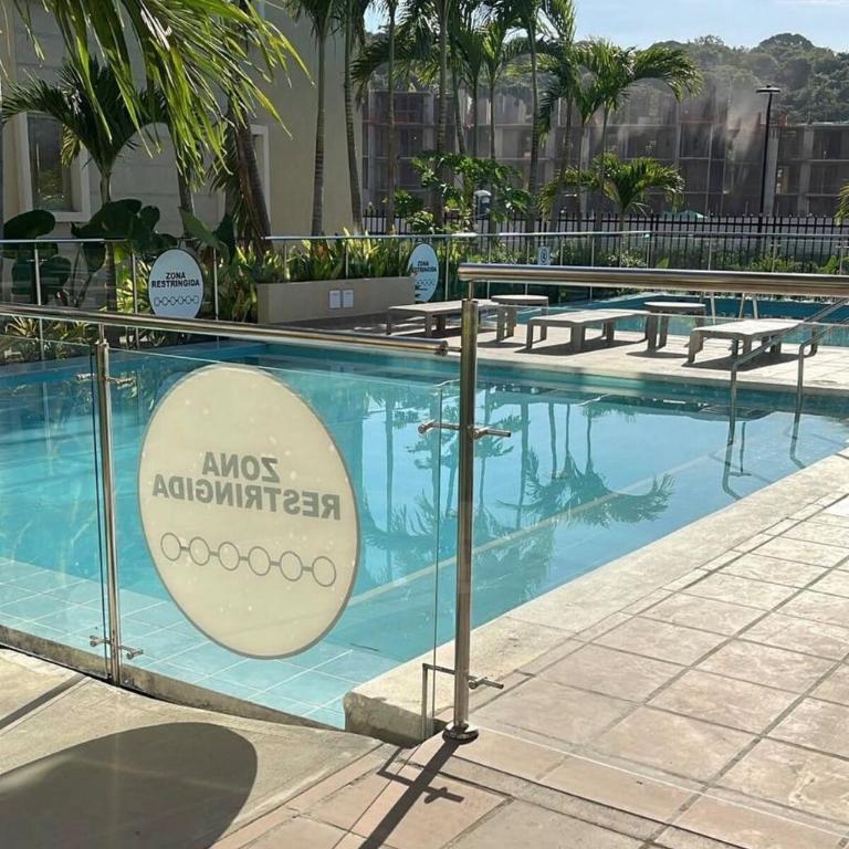 Escape to Serena del Mar Pool, Gym, and AC - Two-Bedroom Apartment - 17