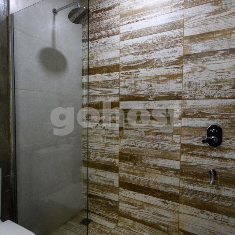 Chic apartment 600 m from Shopping del Sol - Apartment - 20