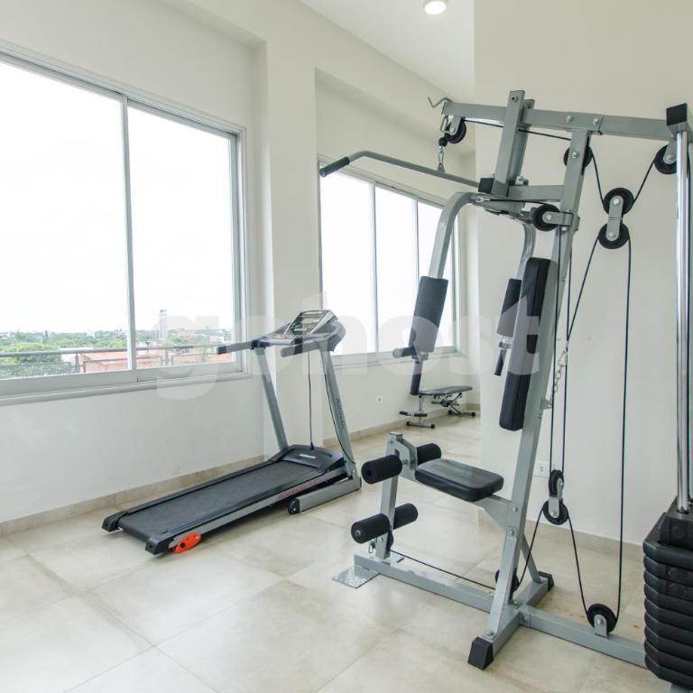 Chic apartment 600 m from Shopping del Sol - Apartment - 32