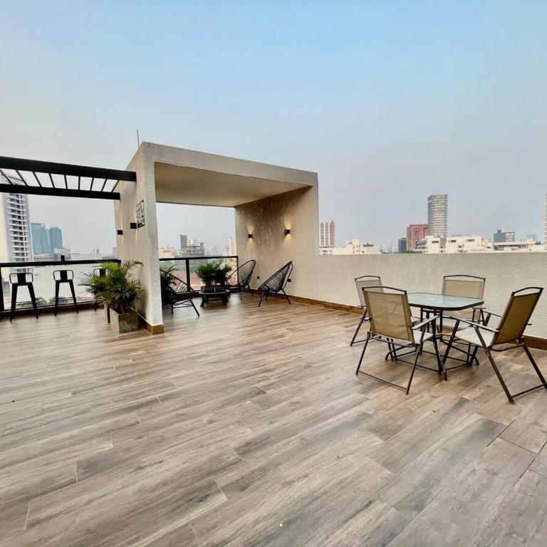 Studio con amplio balcon en Equipetrol - One-Bedroom Apartment - 37