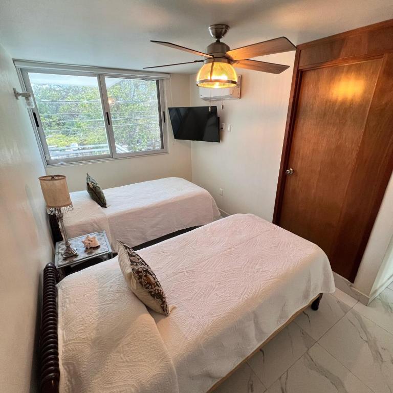 Hosteleria Casa Margarita - Double Room with Garden View - 1