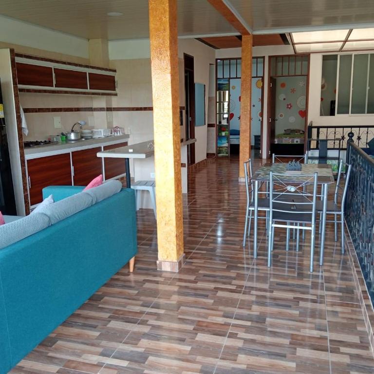 Aptos luminoso y cómodos en barrio tranquilo y un poco rural - Two-Bedroom Apartment with Terrace - 11
