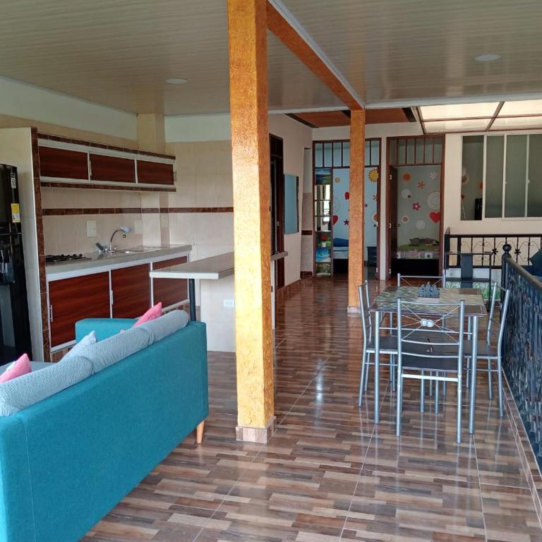 Aptos luminoso y cómodos en barrio tranquilo y un poco rural - Two-Bedroom Apartment with Terrace - 7