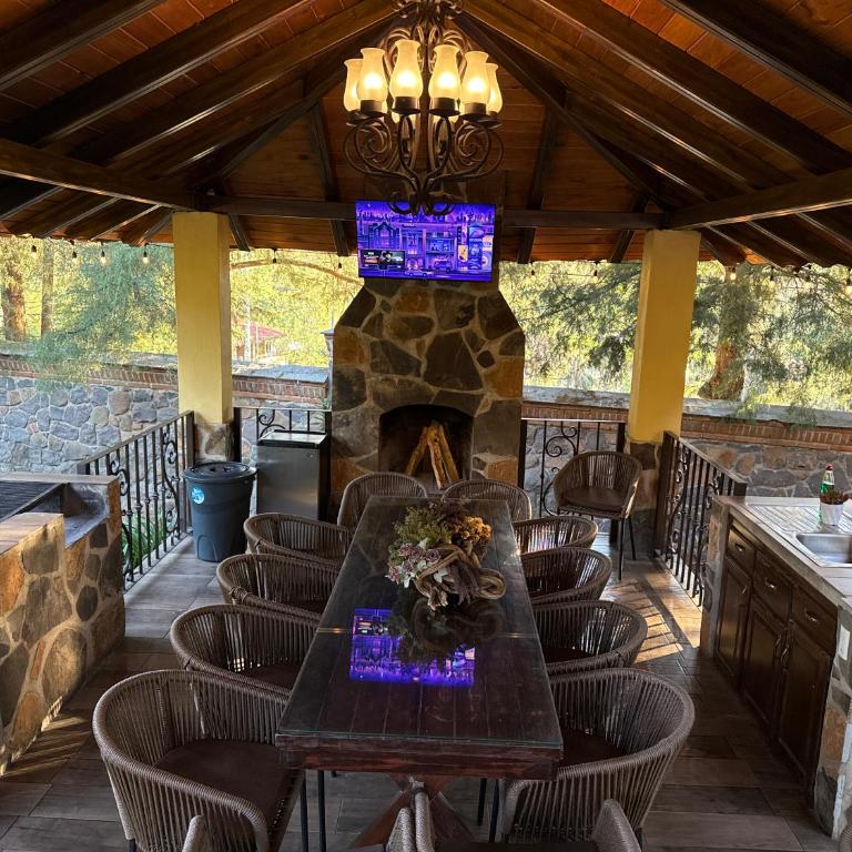 Hermosa cabaña con terraza para disfrutar Cabañas puerta del bosque Mazamitla - Casa de 4 dormitorios - 8
