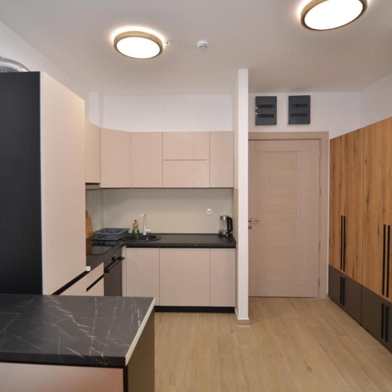 Azure Breeze Suites B - One-Bedroom Apartment - 6
