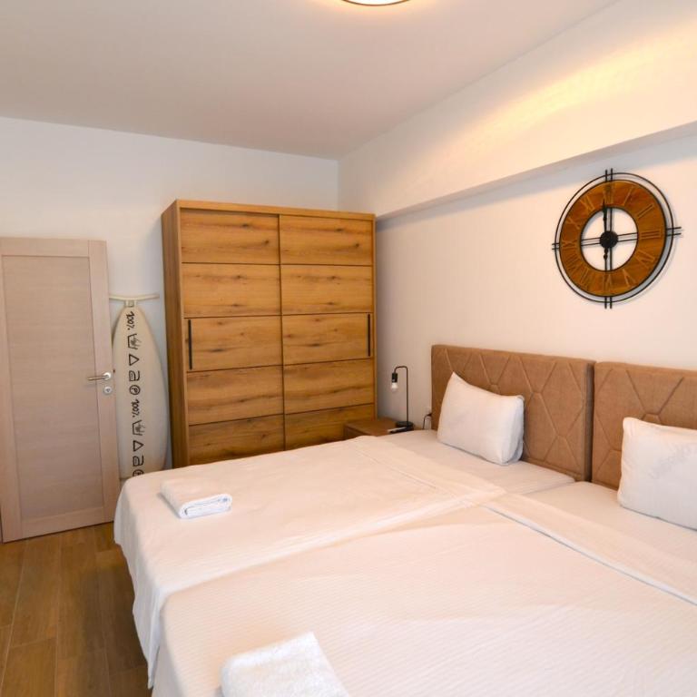 Azure Breeze Suites B - One-Bedroom Apartment - 10