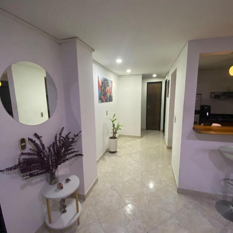 Cómodo apartamento 5personas cerca a estaciones del metro de Medellín - Apartamento de 1 dormitorio - 3