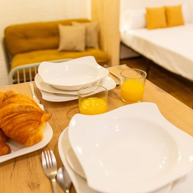 Stylish Studio I AC I Plaza Merced 2min I Center - Apartamento de 1 dormitorio - 2