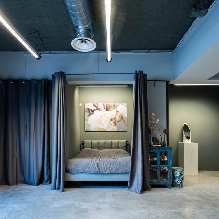 Loft architecte Design Antibes 10 mn Cannes and Sophia Antipolis - Appartement 1 Chambre - 1