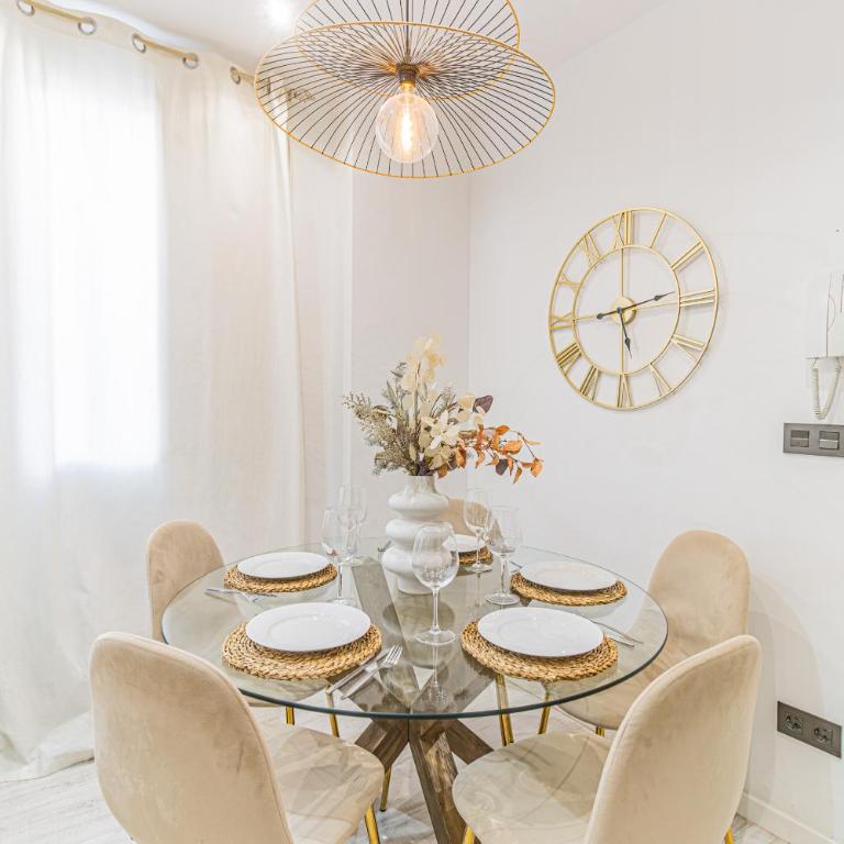 Luxury Duplex Plaza del Pilar - Two-Bedroom Apartment - 14