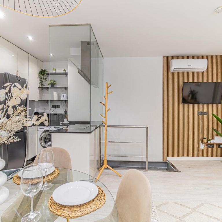 Luxury Duplex Plaza del Pilar - Two-Bedroom Apartment - 22