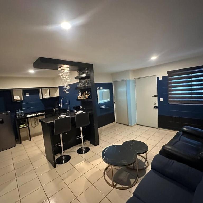 Acapulco - One-Bedroom Apartment - 10