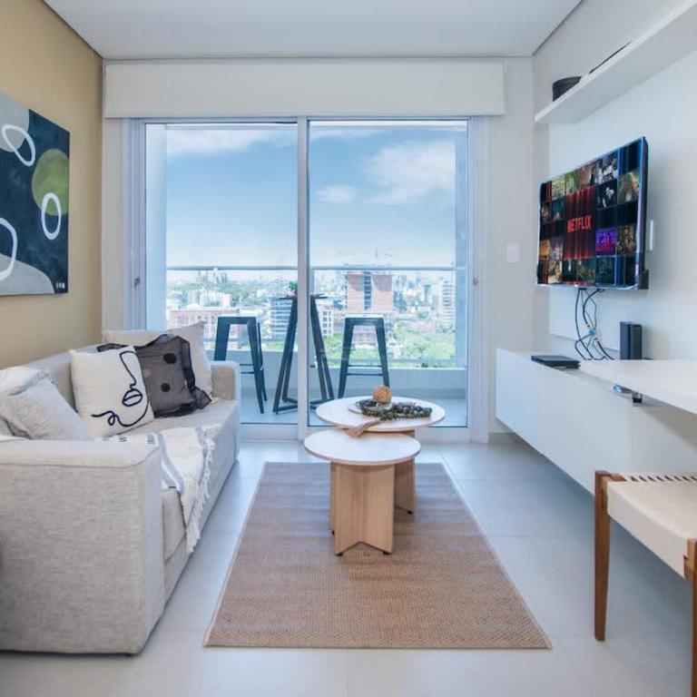 Lovely City View Apt in Perfect Location - Apartment - 6