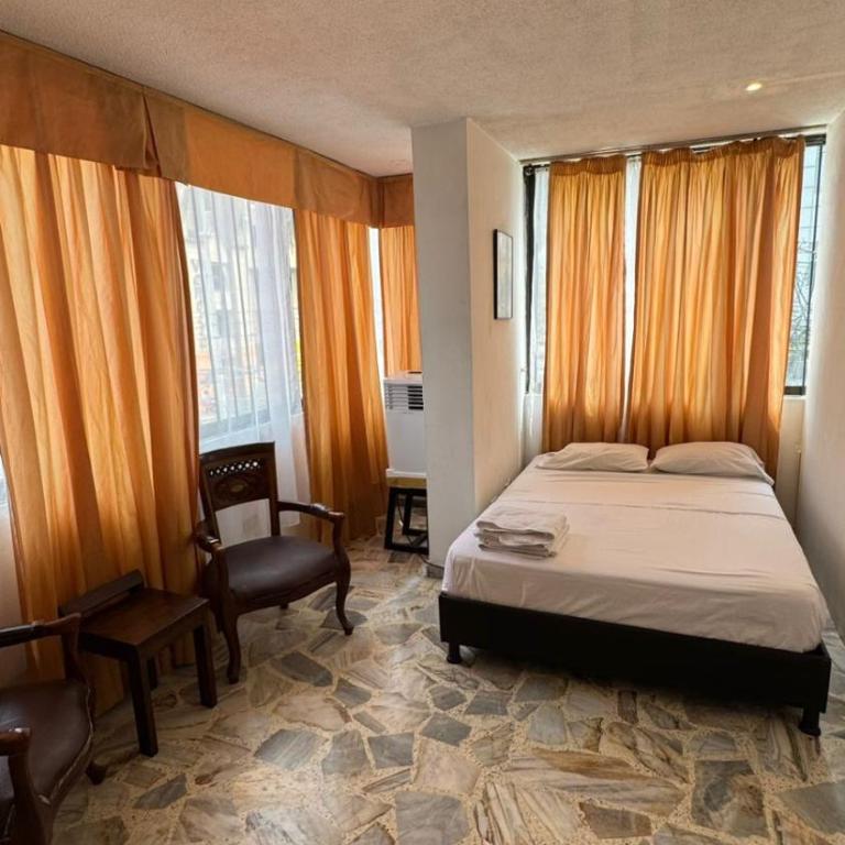 Hotel Montecarlo - Habitación Doble con baño privado - 2