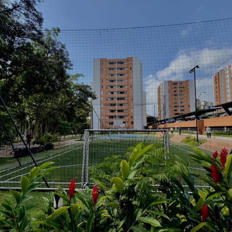 Apartamento Ibagué La Samaria, cerca a el aeropuerto, clinicas y parque deportivo - Apartamento de 3 dormitorios - 26