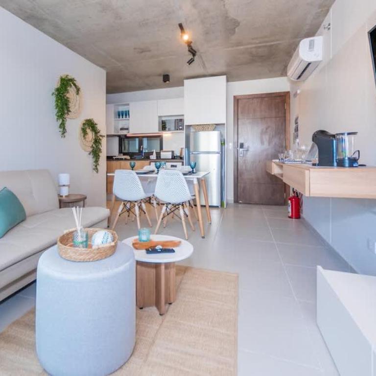 Walk to Malls 200Mbps Pool Gym & BBQ - Apartment - 8