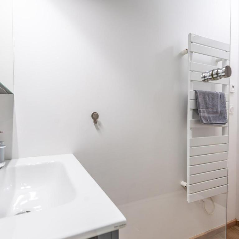 Balcon des Aravis - Vue Montagne - Wifi - Ski - Parking - Appartement 2 Chambres - 13