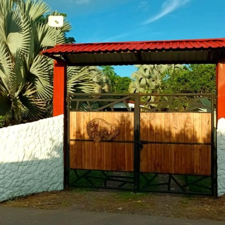 Finca en los llanos San Joaquin - Four-Bedroom Vacation Home - 1