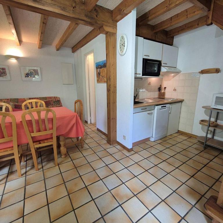 Chalet Fanlou à Cauterets avec jardin et parking privatif - FR-1-812-138 - Apartment - 13