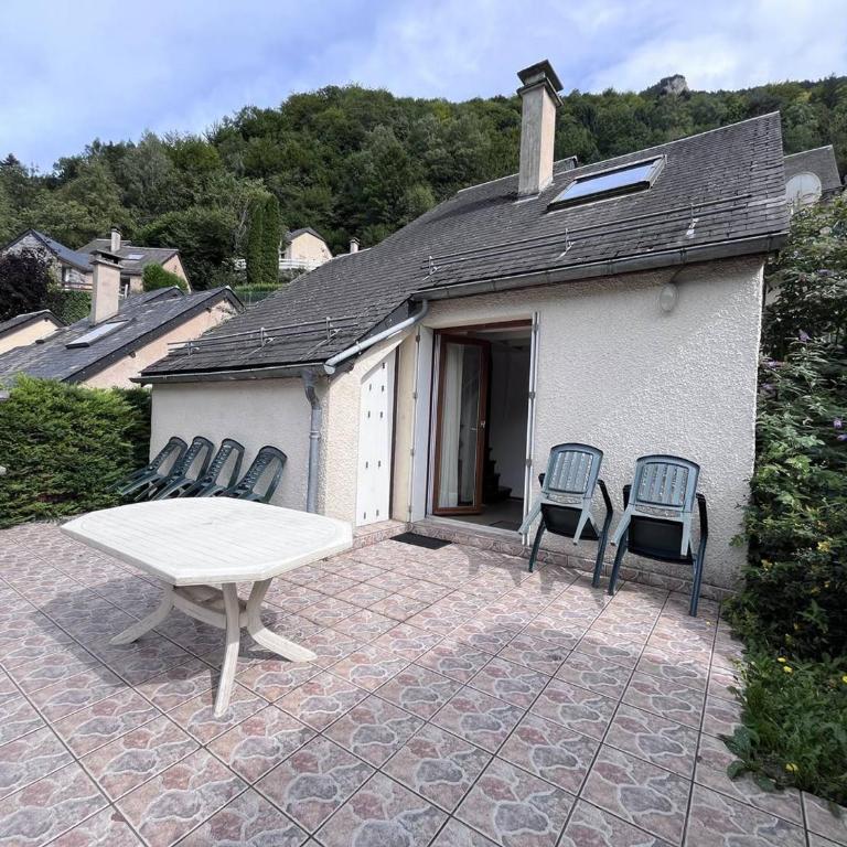 Duplex à Cauterets: terrasse, barbecue, 2 ch - FR-1-812-89 - Appartement - 6