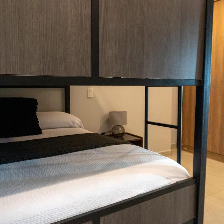 Luxe Oceanfront Condo in Golden Zone - Apartment - 31
