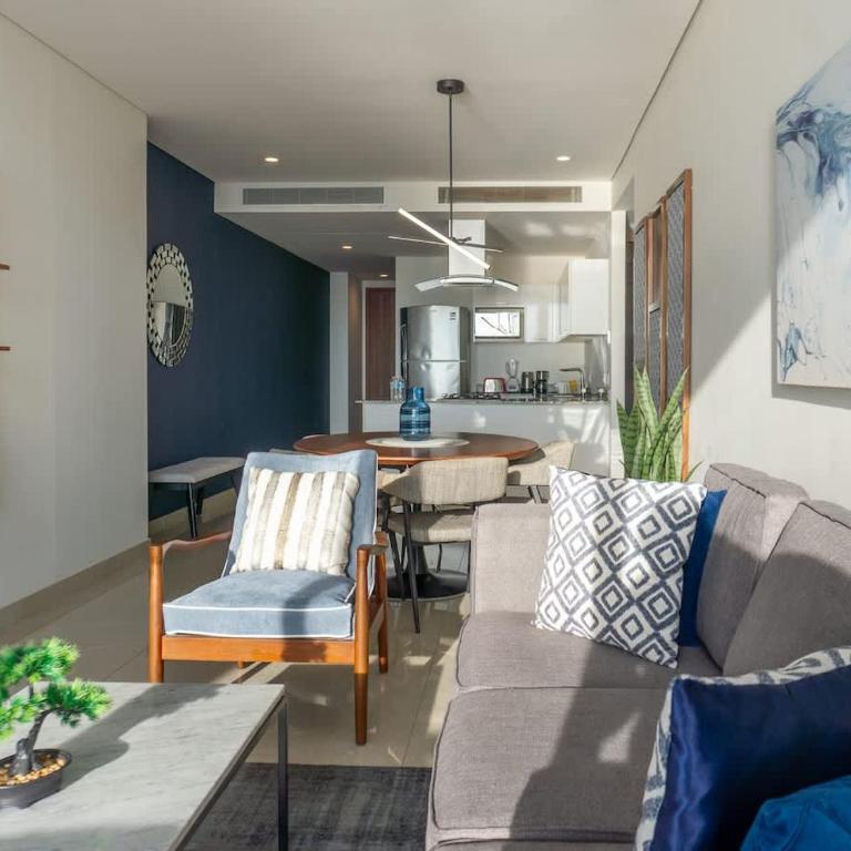 Luxe Oceanfront Condo in Golden Zone - Apartment - 34