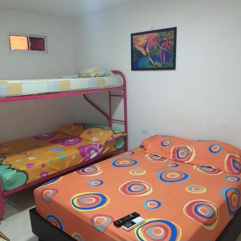 Apartamento y habitaciones fania - Habitación Doble Estándar con 2 camas grandes - 1