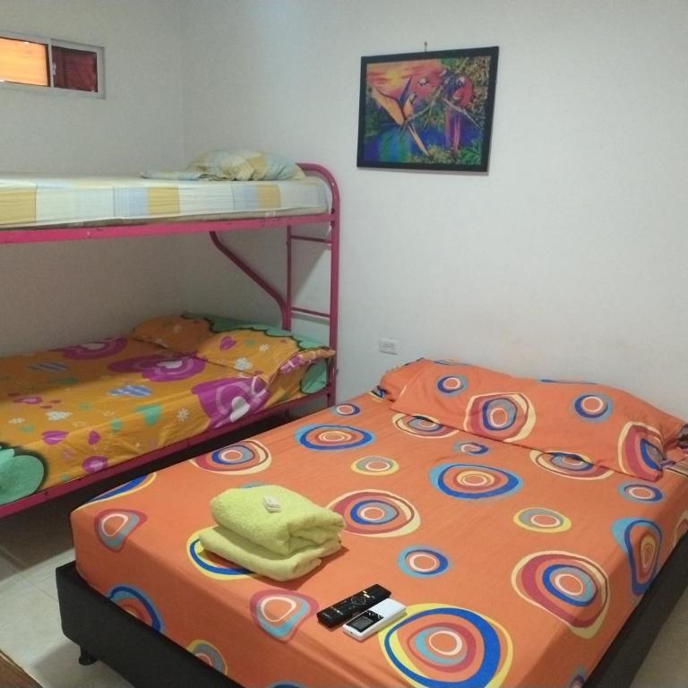 Apartamento y habitaciones fania - Habitación Doble Estándar con 2 camas grandes - 2