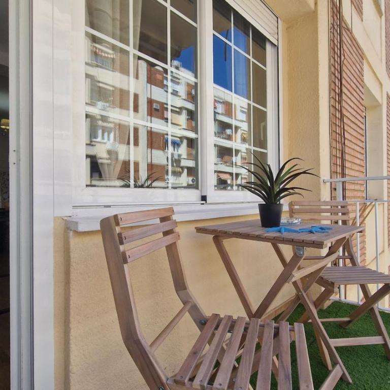 Luna de Mayo con Terraza - Apartamento - 3