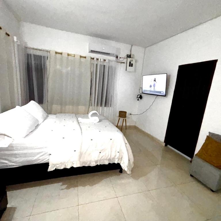 Hotel Montserrat - Family Double Room - 3