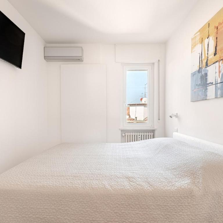 Attico con terrazzino vicino Arena - One-Bedroom Apartment - 13