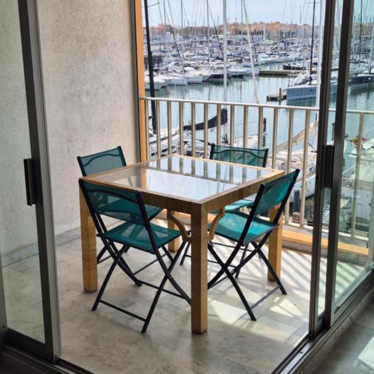 Agde Marine, T4 en duplex vue Centre Port avec parking - Appartement 3 Chambres - 12