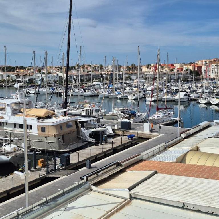 Agde Marine, T4 en duplex vue Centre Port avec parking - Appartement 3 Chambres - 36