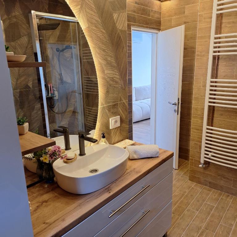 Garden lux - One-Bedroom Apartment - 10