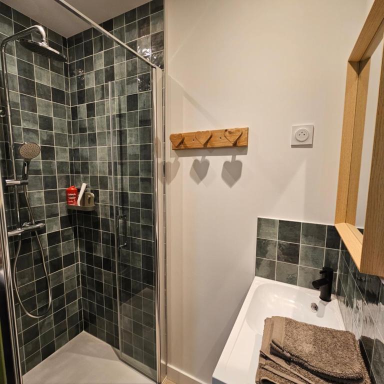 Maison de village à proximité de Montalbert - Apartamento de 2 dormitorios - 1