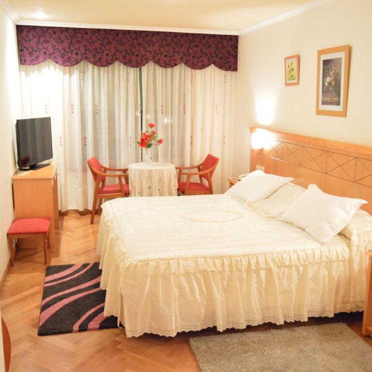 Hotel Cristal 2 - Habitación Doble con bañera de hidromasaje - 3