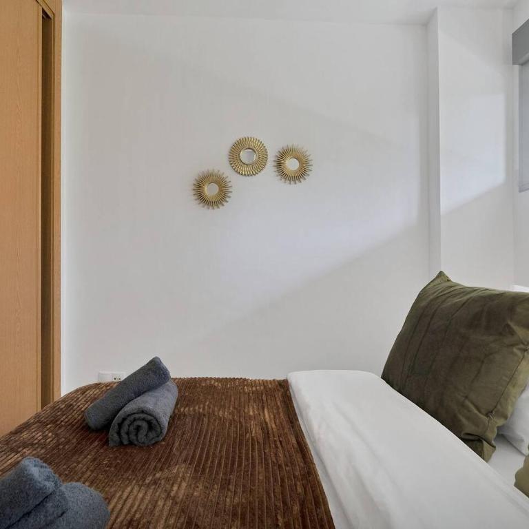 Riviera Modern 2BR Stay w Sunny Balcony and Pools - Habitación Individual - 16