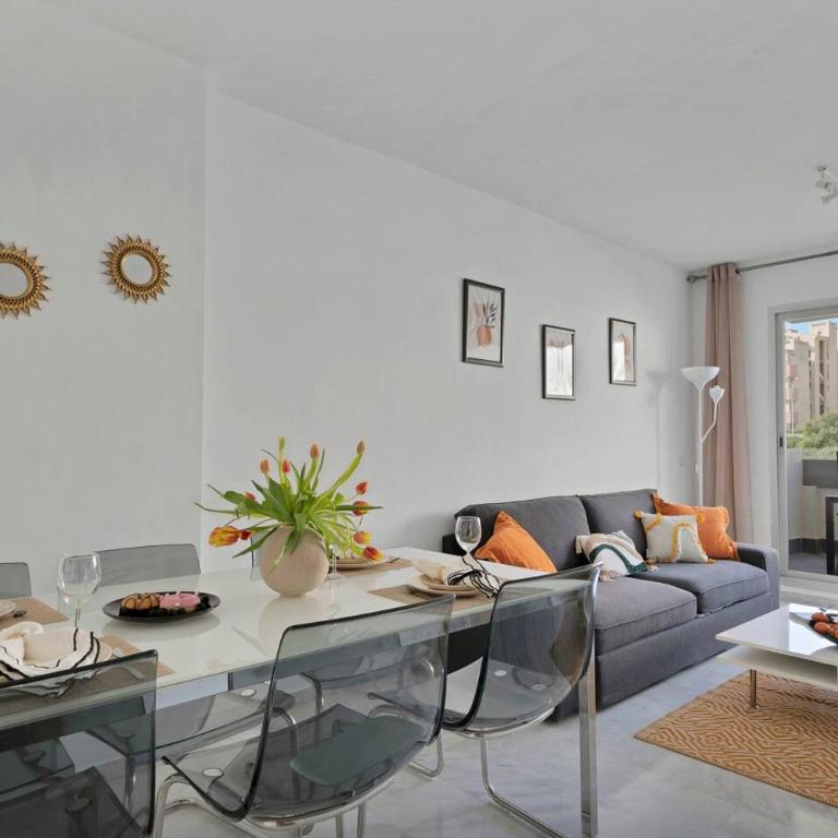 Riviera Modern 2BR Stay w Sunny Balcony and Pools - Habitación Individual - 4