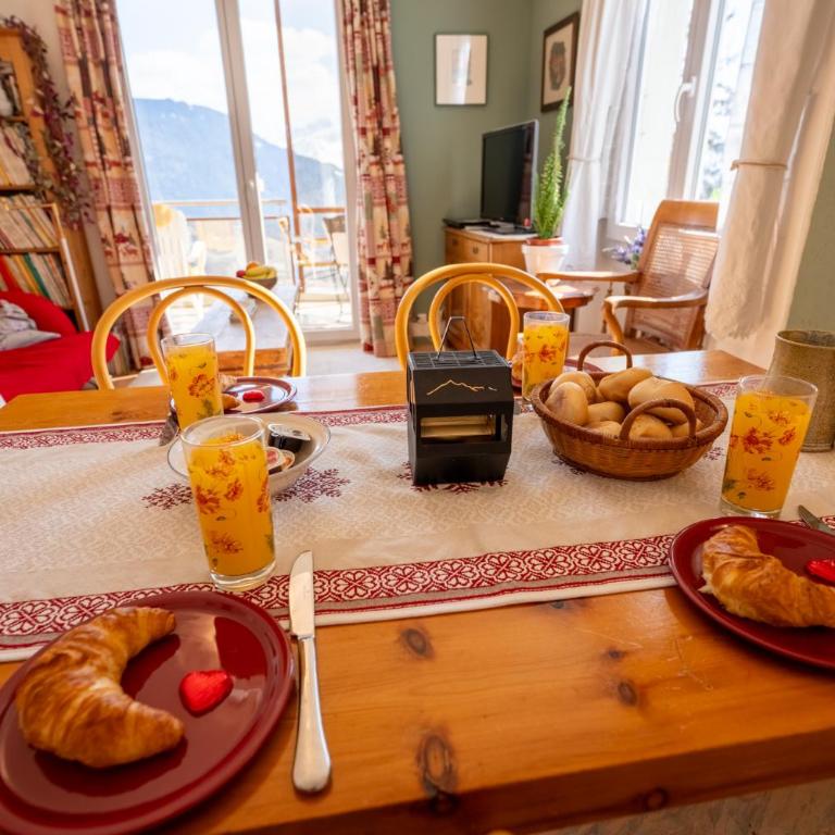 Grand balcon panoramique ,Vue Alpes ,Famille - Apartment mit 2 Schlafzimmern und Bergblick - 14