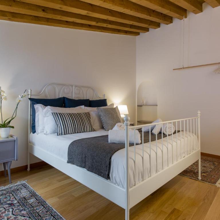 Le Logge, Iconic Basilica Views in the Heart of Vicenza - Appartamento con 2 Camere da Letto e Vista Città - 12
