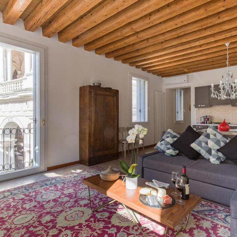 Le Logge, Iconic Basilica Views in the Heart of Vicenza - Appartamento con 2 Camere da Letto e Vista Città - 2