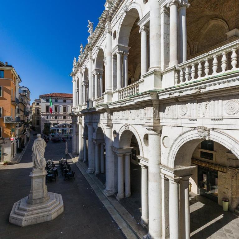 Le Logge, Iconic Basilica Views in the Heart of Vicenza - Appartamento con 2 Camere da Letto e Vista Città - 26