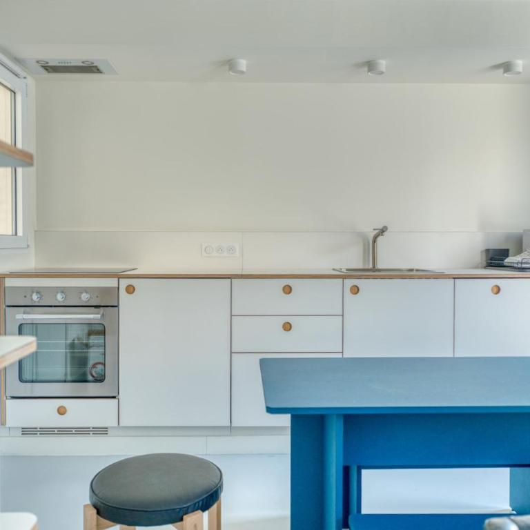 Bright T2 with balcony and Paris rooftop views 9th district - Apartment - 14